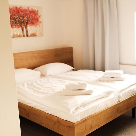 Golden Golem Hotel & Spa Prague Exterior photo