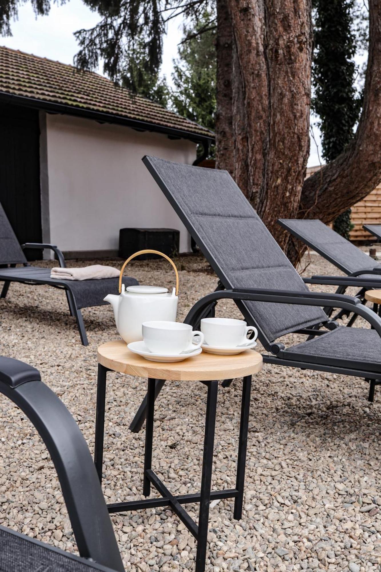 Golden Golem Hotel & Spa Prague Exterior photo
