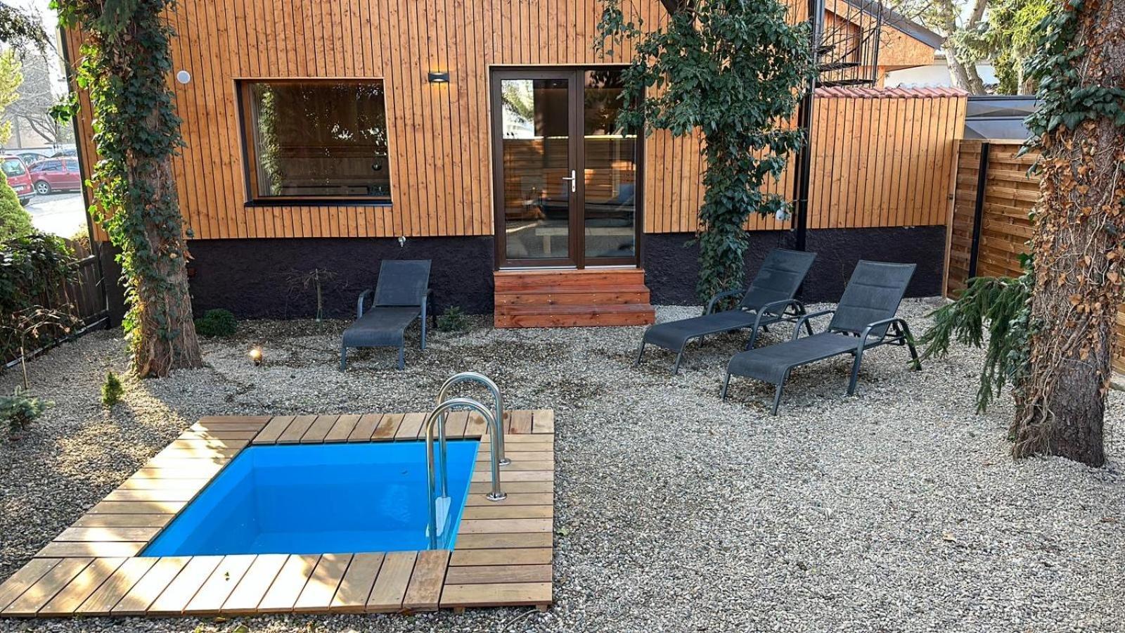 Golden Golem Hotel & Spa Prague Exterior photo