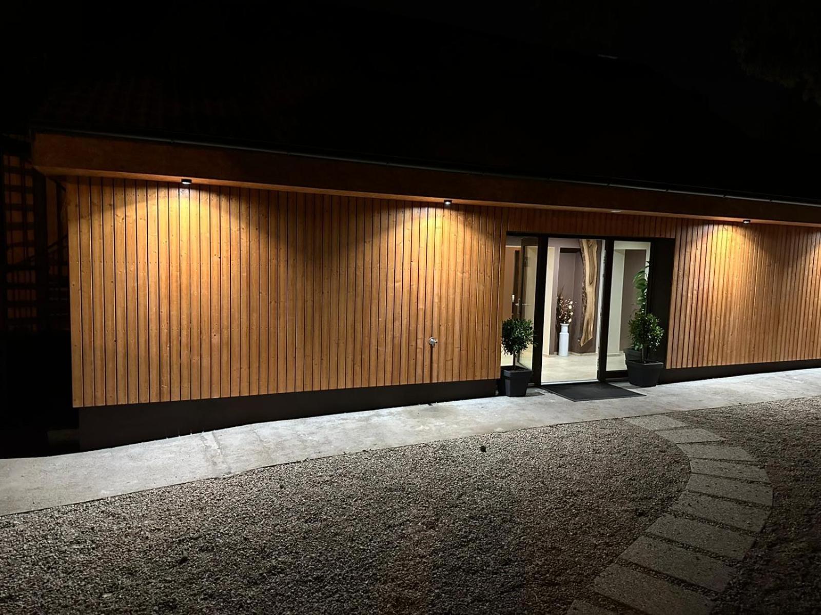 Golden Golem Hotel & Spa Prague Exterior photo