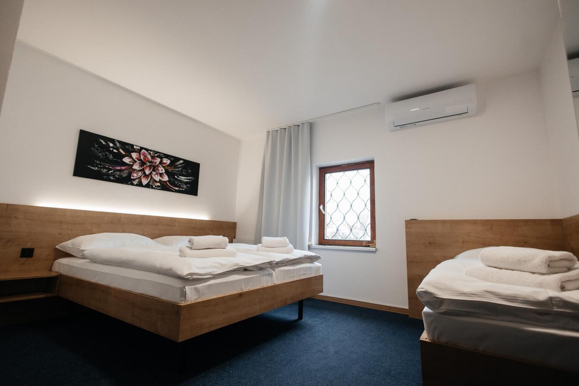 Golden Golem Hotel & Spa Prague Exterior photo